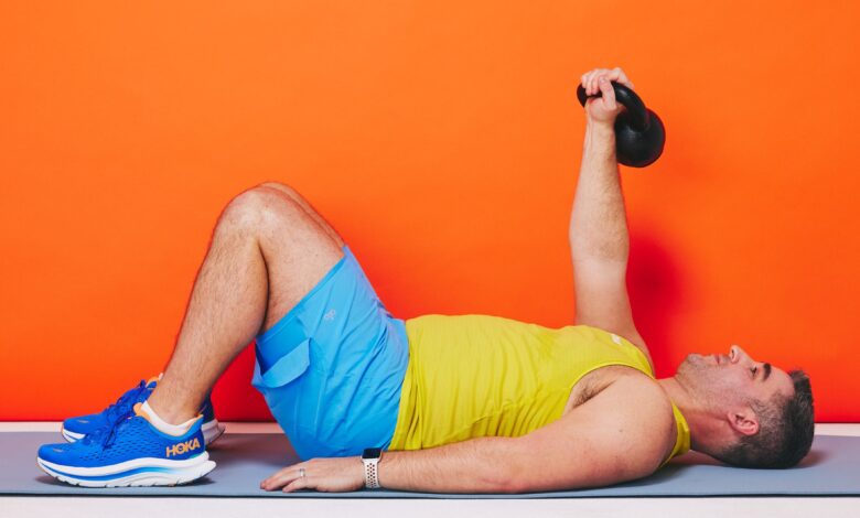 this-12-minute,-4-move-workout-will-fire-up-your-biceps-and-triceps